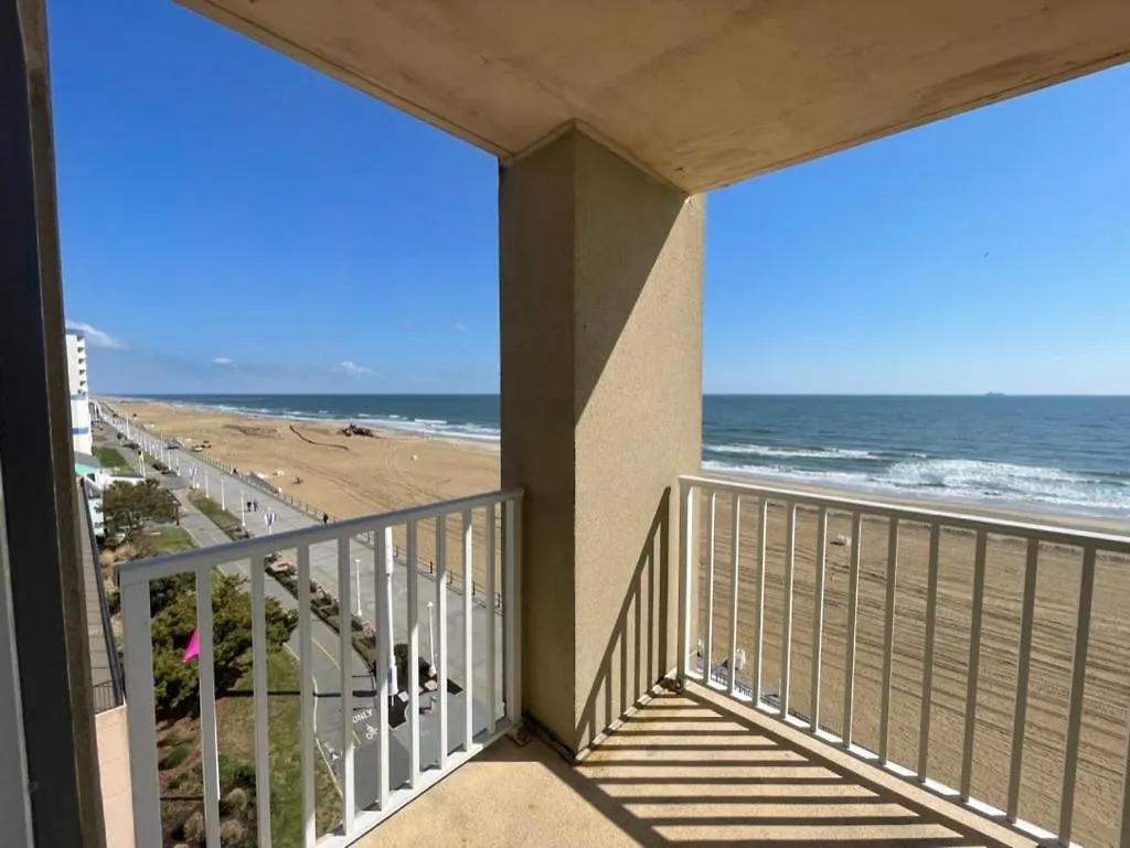 Playing Hooky At Dolphin Run-Oceanfront Condo-Pool Virginia Beach Сasa de vacaciones