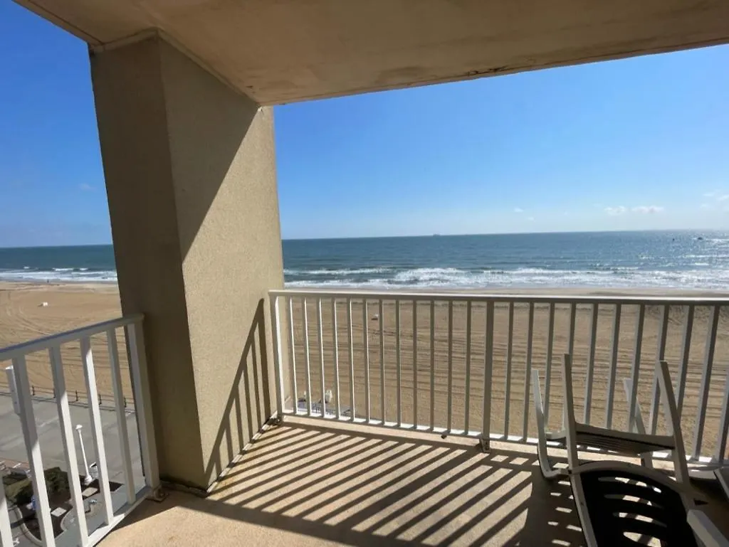 Playing Hooky At Dolphin Run-Oceanfront Condo-Pool Virginia Beach 0*,
