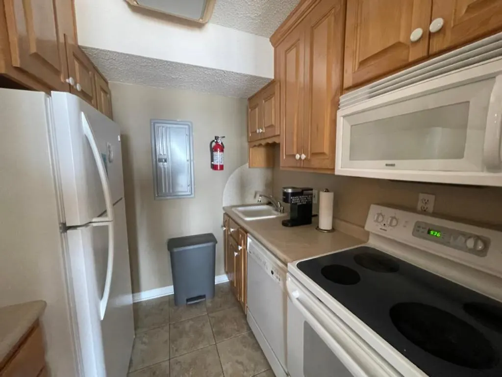 Сasa de vacaciones Playing Hooky At Dolphin Run-Oceanfront Condo-Pool Virginia Beach