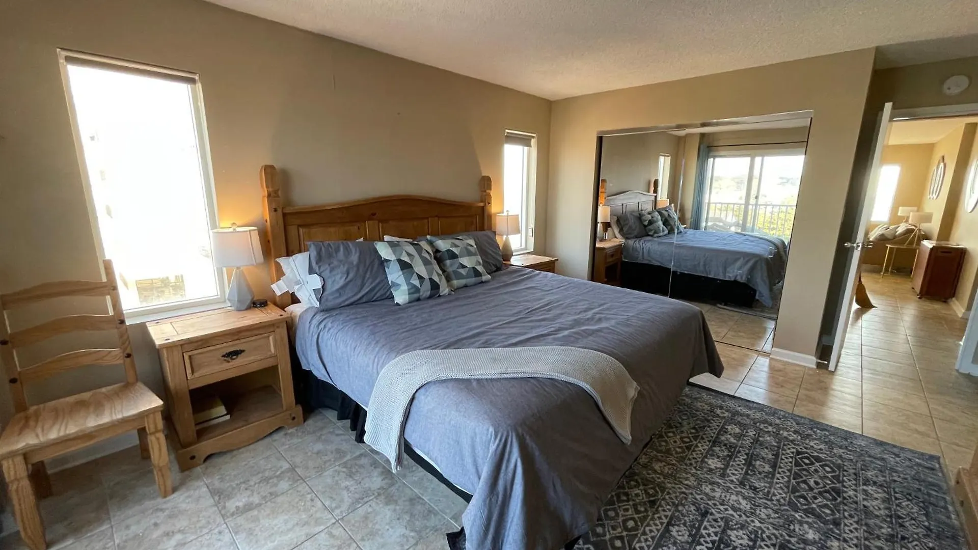 Контакты Playing Hooky At Dolphin Run-Oceanfront Condo-Pool