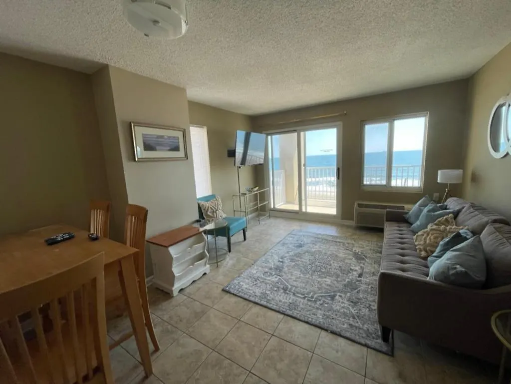 Playing Hooky At Dolphin Run-Oceanfront Condo-Pool Вирджиния-Бич Дом отдыха